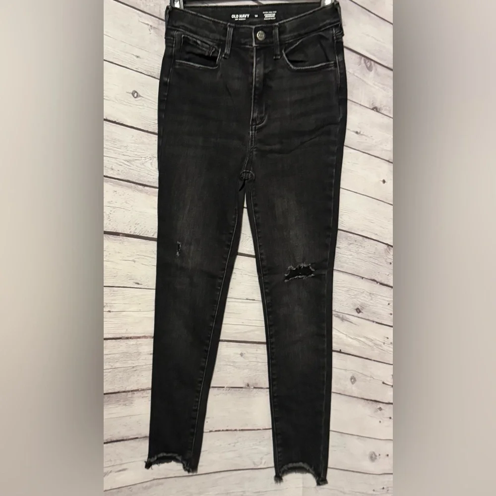 Old Navy Extra High Rise Rockstar Jeggings Black Skinny Destressed Jeans